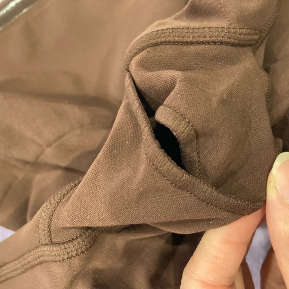 SKIMS NWOT Seamless Sculpt Shorts Mid Thigh Butt Enhancing Sz Small, Large Cocoa - Picture 5 of 6